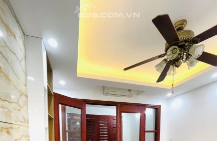 BÁN NHÀ VÕNG THỊ GẦN HỒ, NGÕ Ô TÔ, 2 THOÁNG 46M2 X 4 T ẦNG GIÁ 7.95 TỶ